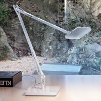 FLOS Kelvin Edge biela LED lampa na písací stôl