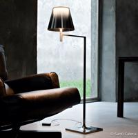 FLOS KTribe F1 stojaca lampa, strieborná metalická